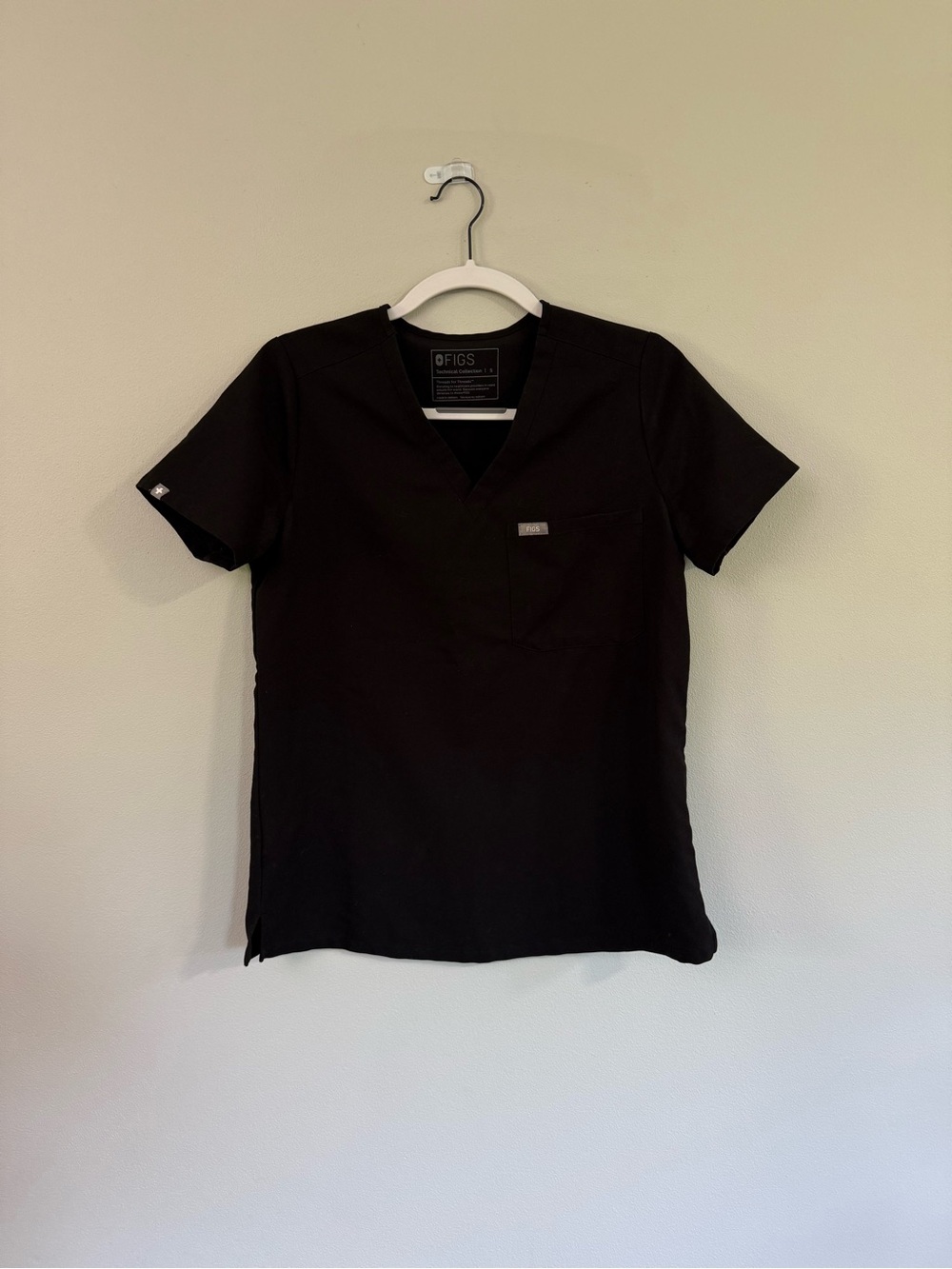 FIGS Black Catarina Scrub Top
